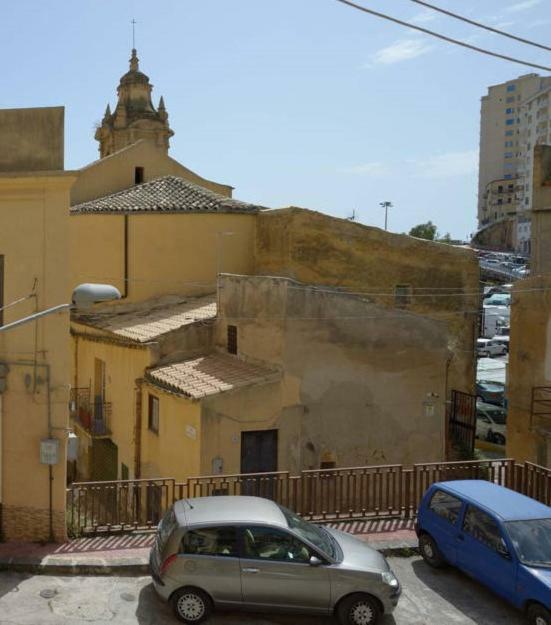 B&B A Due Passi Dal Centro Агридженто Екстериор снимка